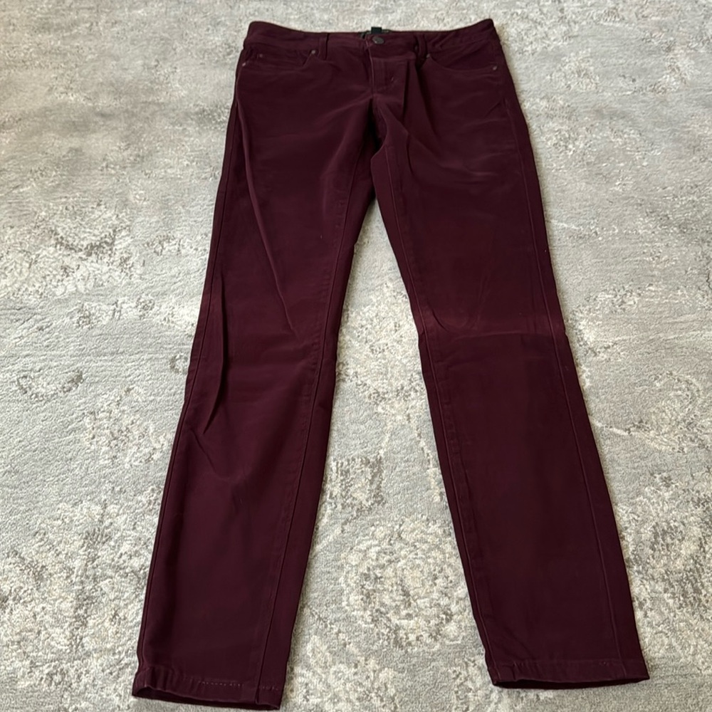 Ann Taylor Curvy Fit Skinny Pants (Size 0)